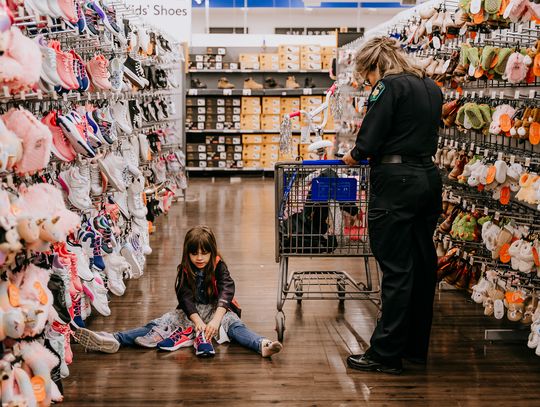 4 ways to give back during the holliday season