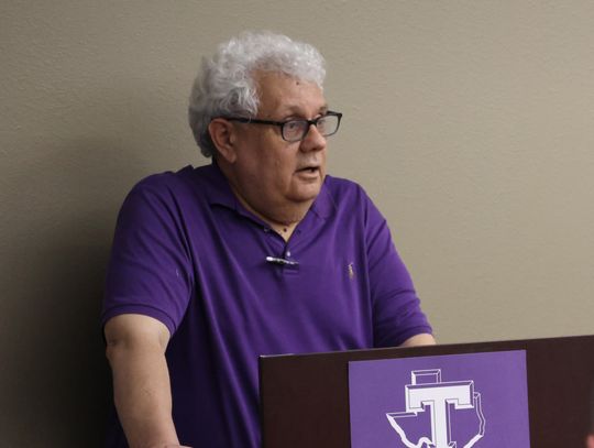 Dr. Charles Howard retires from Tarleton after 33 years