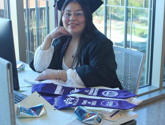 Lectsuli Videa and the ring on her pinky