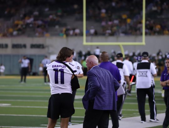 QB Victor Gabalis on track to return Saturday vs. North Alabama