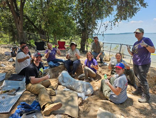 Tarleton State University students help excavate mammoth fossils