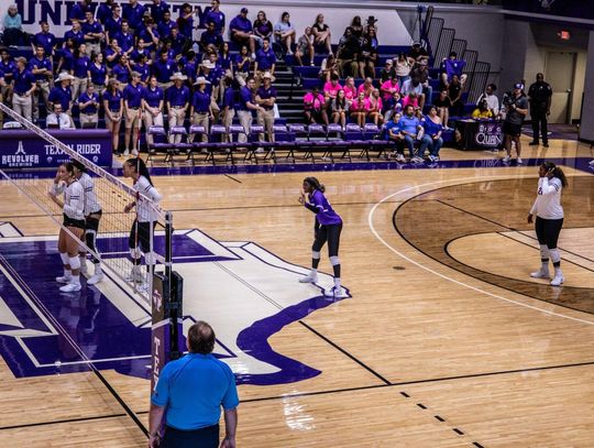Texan Volleyball is back and running