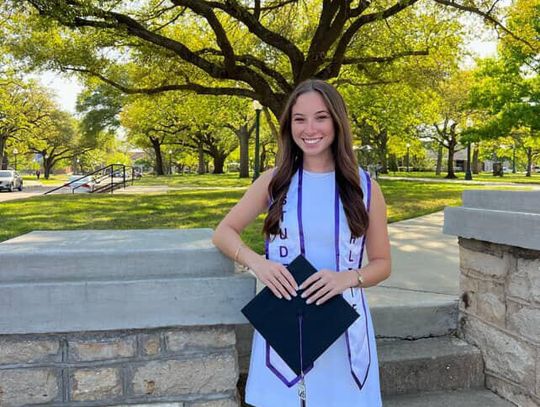 Zoë Lam:  Soccer star turned sports reporter
