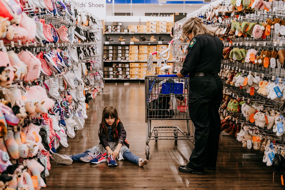 4 ways to give back during the holliday season