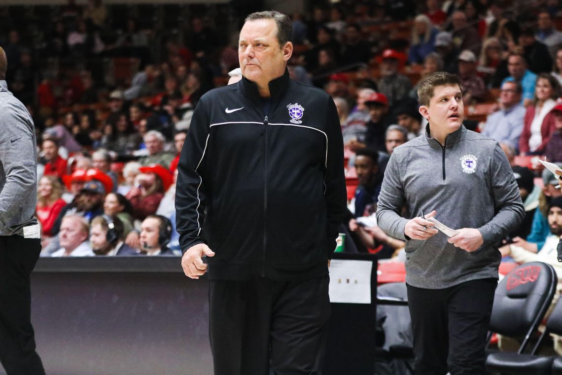 Gillispie’s absence extends to sixth week