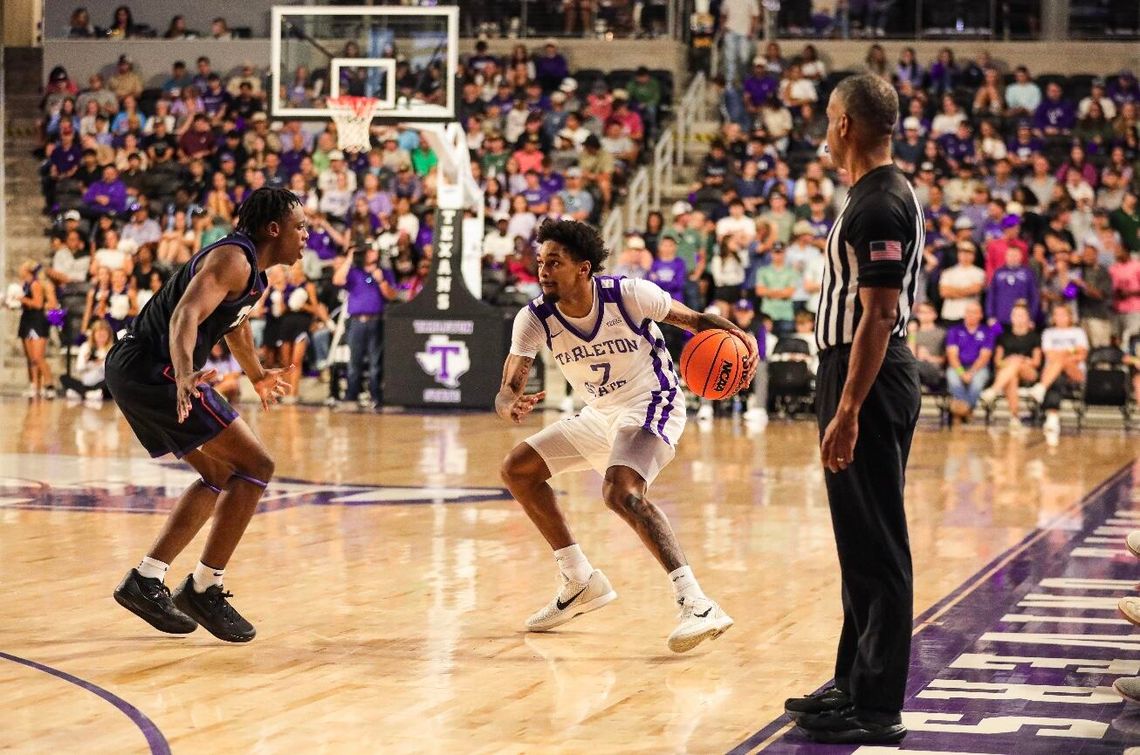 Men’s basketball season is back Men’s basketball season is back