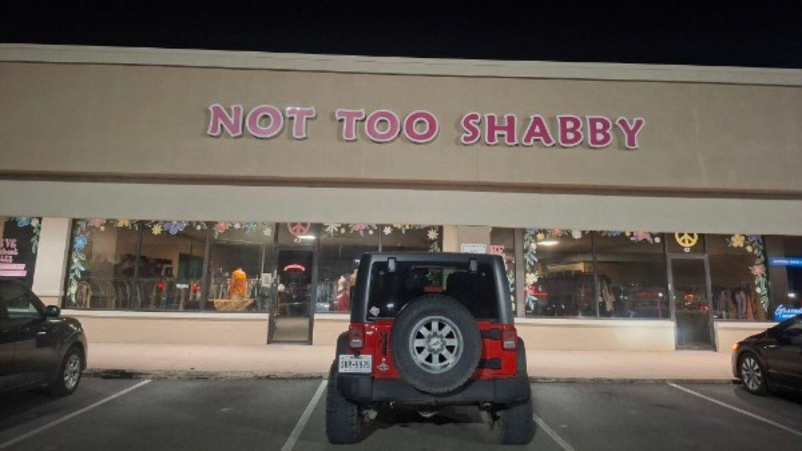 Thrifting: Advantages for low-income students